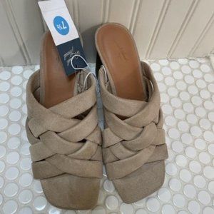 Women's Andy Mule Heels - Universal Thread™ Tan 7.5